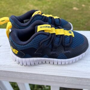 BRAND NEW - NEW BALANCE